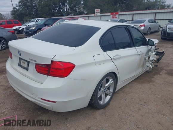 2012 BMW 3 Series 328i z VIN WBA3A5C50CF344263, wystawiony jako IAAI lot #41619368 z przebiegiem 124 635 mil mil oraz . Historia ofert i sprzedaży dostępna na DreamBid. Obrazek 4.