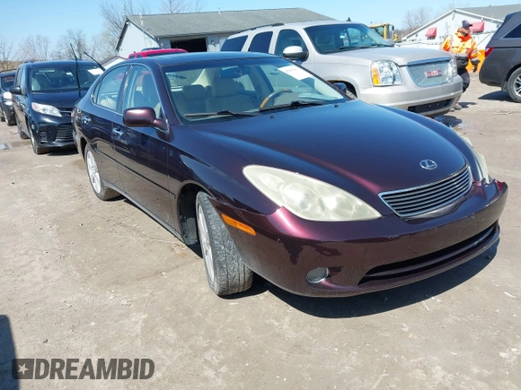2005 Lexus ES 330 with VIN JTHBA30G455137584, listed as a IAAI auction lot 41961431 with 197,531 mi miles. Bid and sale history available at carsss.com. Image 1.