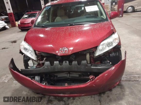 2015 Toyota Sienna LE AAS with VIN 5TDKK3DC2FS609296, listed as a IAAI auction lot 41842166 with 160,342 mi miles. Bid and sale history available at carsss.com. Image 6.