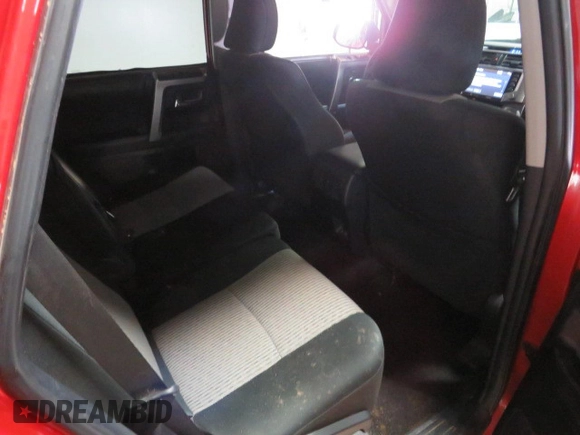 2022 Toyota 4Runner SR5 z VIN JTEEU5JR3N5268003, wystawiony jako Copart lot #69142364 z przebiegiem 42 059 mil mil oraz Szkoda całkowita • Salvage title. Historia ofert i sprzedaży dostępna na DreamBid. Obrazek 6.