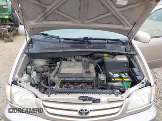 2003 Toyota Sienna LE with VIN 4T3ZF13C13U522248, listed as a IAAI auction lot 42070178 with 228,695 mi miles. Bid and sale history available at carsss.com. Image 10.