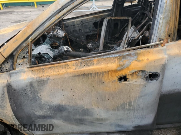 2013 Toyota RAV4 XLE с VIN 2T3RFREV0DW122440, выставлен на аукционе Copart как лот 55291085 с пробегом Не указан миль и На запчасти • Non repairable. История ставок и продаж доступна на DreamBid. Изображение 7.