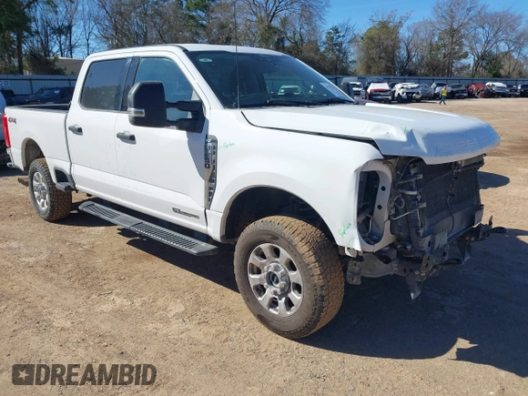 2024 Ford Super Duty F-250 SRW XL with VIN 1FT7W2BT7REE11458, listed as a IAAI auction lot 41733770 with 30,695 mi miles. Bid and sale history available at carsss.com. Image 1.