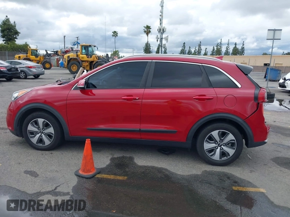 2018 Kia Niro EX with VIN KNDCC3LC7J5143379, listed as a IAAI auction lot 41793266 with 117,760 mi miles. Bid and sale history available at carsss.com. Image 14.