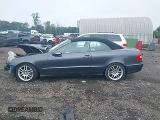 2009 Mercedes-Benz CLK 350 with VIN WDBTK56F79T101806, listed as a IAAI auction lot 42531146 with 188,960 mi miles and . Bid and sale history available at DreamBid. Image 15.