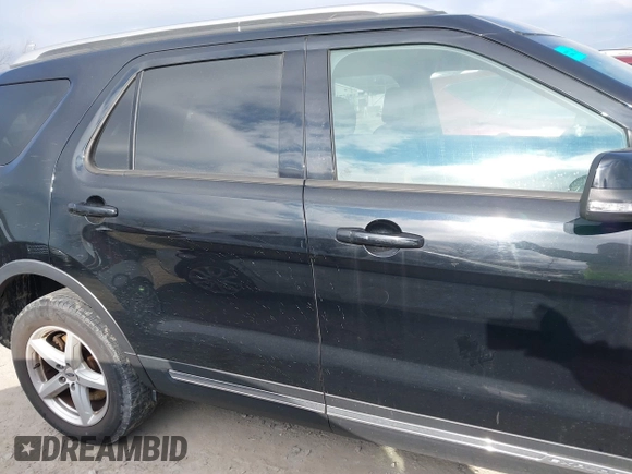 2016 Ford Explorer XLT with VIN 1FM5K8DH4GGA48242, listed as a IAAI auction lot 40981986 with 100,085 mi miles and . Bid and sale history available at carsss.com. Image 13.