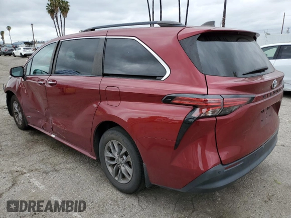 2021 Toyota Sienna XLE с VIN 5TDJRKEC3MS008587, выставлен на аукционе Copart как лот 53469445 с пробегом 139 965 миль миль и Списание • Salvage title. История ставок и продаж доступна на DreamBid. Изображение 2.