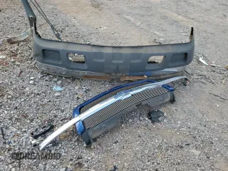 2003 Chevrolet Silverado 1500HD LT z VIN 1GCGC13U33F144265, wystawiony jako Copart lot #70311494 z przebiegiem 328 805 mil mil oraz Szkoda całkowita • Salvage title. Historia ofert i sprzedaży dostępna na DreamBid. Obrazek 12.