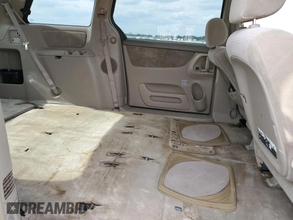 2008 Toyota Sienna with VIN 5TDZK23CX8S173858, listed as a Copart auction lot 55557805 with 256,547 mi miles and Clean Title. Bid and sale history available at DreamBid. Image 11.
