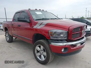 2007 Dodge 1500 SLT with VIN 1D7HU18P97S181800, listed as a IAAI auction lot 42135549 with 170,661 mi miles. Bid and sale history available at carsss.com. Image 1.