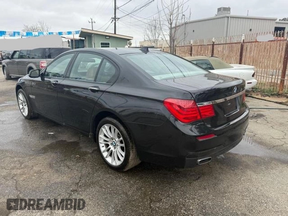2012 BMW 7 Series 750i с VIN WBAKA8C5XCDX01120, выставлен на аукционе Copart как лот 47065425 с пробегом 71 313 миль миль и Списание • Salvage title. История ставок и продаж доступна на DreamBid. Изображение 3.