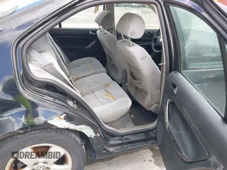 2003 Volkswagen Jetta GLS с VIN 3VWSK69M43M126923, выставлен на аукционе IAAI как лот 42211808 с пробегом 212 187 миль миль и . История ставок и продаж доступна на DreamBid. Изображение 8.