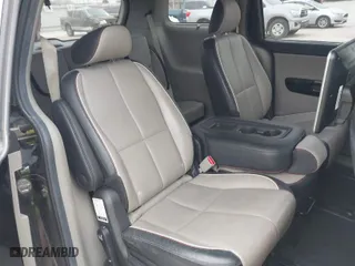 2019 Kia Sedona EX with VIN KNDMC5C10K6550258, listed as a IAAI auction lot 41366579 with 118,937 mi miles. Bid and sale history available at carsss.com. Image 8.