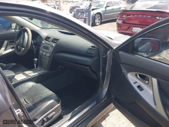2011 Toyota Camry LE with VIN 4T1BF3EK3BU759770, listed as a IAAI auction lot 41945864 with 190,286 mi miles. Bid and sale history available at carsss.com. Image 5.