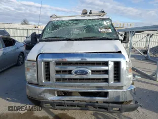 2012 Ford Econoline Cargo Super Duty Commercial z VIN 1FTSS3EL4CDB08755, wystawiony jako Copart lot #84272844 z przebiegiem Nie podano mil oraz Szkoda całkowita • Salvage title. Historia ofert i sprzedaży dostępna na DreamBid. Obrazek 5.