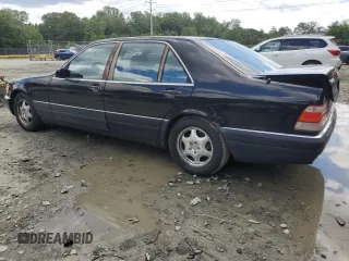 1999 Mercedes-Benz S 320/430/500 z VIN WDBGA43G0XA413440, wystawiony jako Copart lot #58254595 z przebiegiem Nie podano mil oraz Tytuł czysty. Historia ofert i sprzedaży dostępna na DreamBid. Obrazek 2.