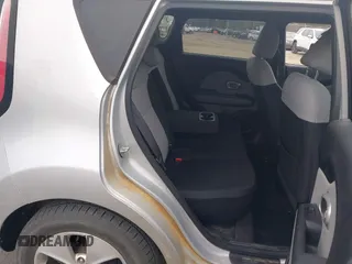 2014 Kia Soul with VIN KNDJN2A20E7702271, listed as a IAAI auction lot 41555814 with 125,296 mi miles. Bid and sale history available at carsss.com. Image 8.