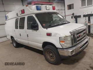 2010 Ford E-Series Commercial z VIN 1FDSS3EP6ADA41006, wystawiony jako IAAI lot #41561986 z przebiegiem 367 370 mil mil oraz . Historia ofert i sprzedaży dostępna na DreamBid. Obrazek 1.
