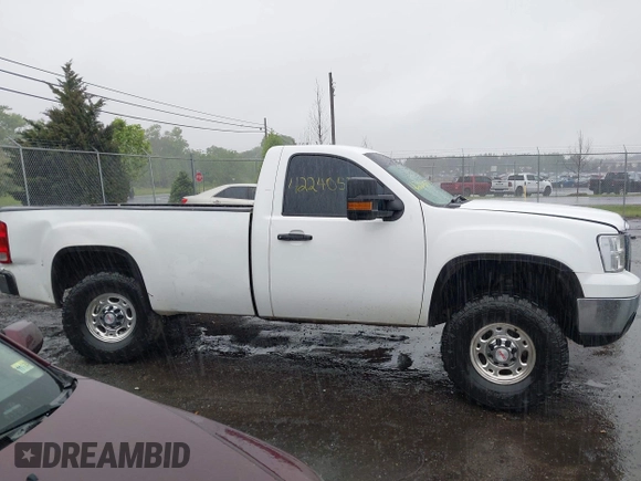 2009 GMC Sierra 1500 Work Truck z VIN 1GTEC14C59Z900876, wystawiony jako IAAI lot #42240573 z przebiegiem 315 043 mil mil oraz . Historia ofert i sprzedaży dostępna na DreamBid. Obrazek 13.
