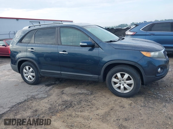 2012 Kia Sorento LX with VIN 5XYKT4A68CG197508, listed as a IAAI auction lot 42082566 with 195,862 mi miles. Bid and sale history available at carsss.com. Image 16.