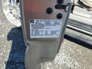 2002 GMC Yukon XL SLT with VIN 3GKFK16Z32G358714, listed as a Copart auction lot 42900305 with 0 mi miles and Salvage Title. Bid and sale history available at carsss.com. Image 13.