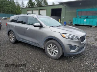 2018 Kia Sorento L with VIN 5XYPG4A32JG408103, listed as a Copart auction lot 49553575 with 136,879 mi miles and Clean Title. Bid and sale history available at carsss.com. Image 4.