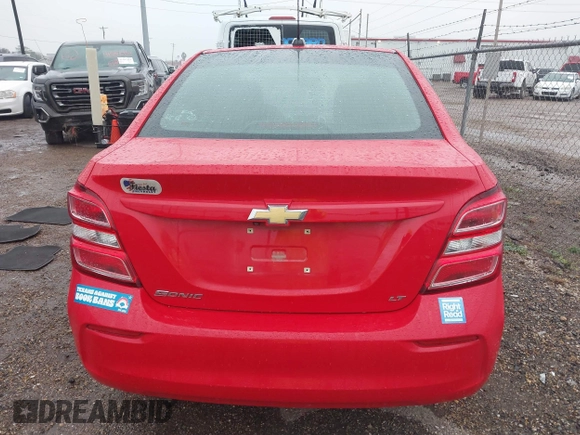 2019 Chevrolet Sonic LT z VIN 1G1JD5SB9K4135048, wystawiony jako IAAI lot #41615175 z przebiegiem 45 826 mil mil oraz . Historia ofert i sprzedaży dostępna na DreamBid. Obrazek 17.