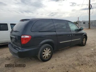 2005 Chrysler Town & Country Touring with VIN 2C4GP54L85R522867, listed as a Copart auction lot 50930125 with 201,641 mi miles and Salvage Title. Bid and sale history available at DreamBid. Image 3.
