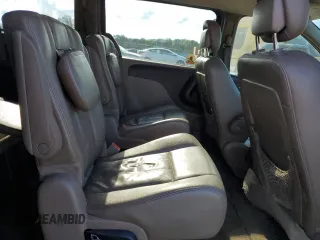 2014 Chrysler Town & Country Touring with VIN 2C4RC1BG2ER293587, listed as a Copart auction lot 60130584 with 201,859 mi miles and Clean Title. Bid and sale history available at DreamBid. Image 11.