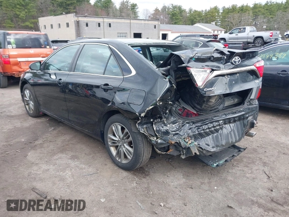 2015 Toyota Camry XLE with VIN 4T1BF1FK7FU079685, listed as a IAAI auction lot 41998976 with 109,489 mi miles. Bid and sale history available at carsss.com. Image 3.