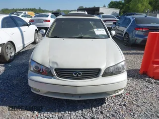2002 Infiniti I35 Luxury with VIN JNKDA31AX2T020070, listed as a IAAI auction lot 42030518 with 165,414 mi miles. Bid and sale history available at carsss.com. Image 6.
