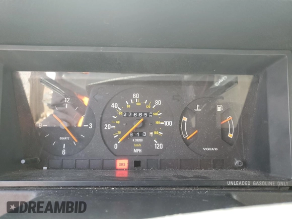 1993 Volvo 240 z VIN YV1AW8311P1956415, wystawiony jako Copart lot #55122855 z przebiegiem 276 658 mil mil oraz Szkoda całkowita • Salvage title. Historia ofert i sprzedaży dostępna na DreamBid. Obrazek 9.
