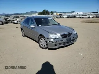 2005 Mercedes-Benz C 320 with VIN WDBRF64J15F602520, listed as a Copart auction lot 48212235 with 136,330 mi miles and Salvage Title. Bid and sale history available at DreamBid. Image 10.