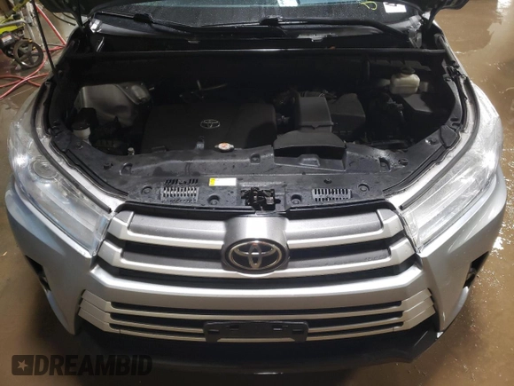 2019 Toyota Highlander SE z VIN 5TDJZRFHXKS745415, wystawiony jako Copart lot #49050585 z przebiegiem 81 440 mil mil oraz Szkoda całkowita • Salvage title. Historia ofert i sprzedaży dostępna na DreamBid. Obrazek 11.