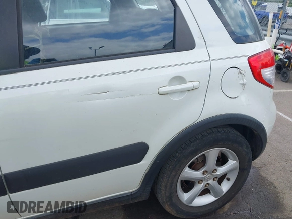 2007 Suzuki SX4 with VIN JS2YB413975105927, listed as a IAAI auction lot 42136696 with 232,480 mi miles. Bid and sale history available at carsss.com. Image 14.