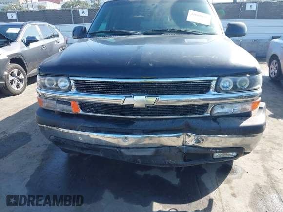 2002 Chevrolet Suburban LS with VIN 3GNEC16T72G305456, listed as a IAAI auction lot 41668190 with 1 mi miles. Bid and sale history available at carsss.com. Image 6.