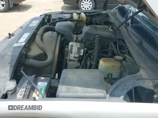 2000 Chevrolet Silverado 1500 z VIN 1GCEC14VXYZ173296, wystawiony jako IAAI lot #42465268 z przebiegiem 273 833 mil mil oraz . Historia ofert i sprzedaży dostępna na DreamBid. Obrazek 25.