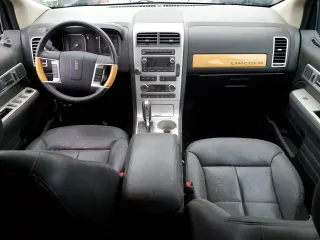 2010 Lincoln MKX with VIN 2LMDJ8JC2ABJ34580, listed as a Copart auction lot 88117285 with 0 mi miles and Salvage Title. Bid and sale history available at carsss.com. Image 8.