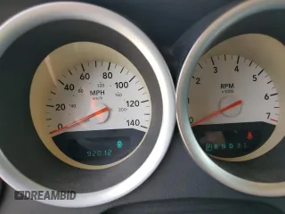 2005 Dodge Magnum SE z VIN 2D8FV48V85H546763, wystawiony jako Copart lot #68345394 z przebiegiem 92 012 mil mil oraz Szkoda całkowita • Salvage title. Historia ofert i sprzedaży dostępna na DreamBid. Obrazek 9.