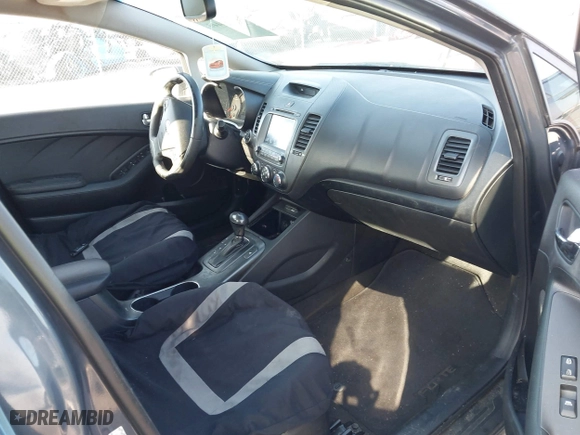 2016 Kia Forte EX with VIN KNAFZ4A84G5489699, listed as a IAAI auction lot 41848440 with 1 mi miles. Bid and sale history available at carsss.com. Image 5.