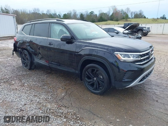 2022 Volkswagen Atlas SE z VIN 1V2HR2CA1NC549008, wystawiony jako IAAI lot #41851901 z przebiegiem 39 892 mil mil oraz . Historia ofert i sprzedaży dostępna na DreamBid. Obrazek 1.