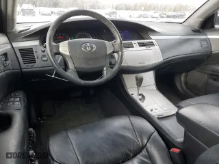 2005 Toyota Avalon XL with VIN 4T1BK36B65U039992, listed as a Copart auction lot 88887475 with 204,143 mi miles and Clean Title. Bid and sale history available at carsss.com. Image 8.