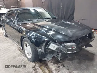 2000 Ford Mustang with VIN 1FAFP4448YF214730, listed as a IAAI auction lot 41467473 with 114,910 mi miles. Bid and sale history available at carsss.com. Image 1.