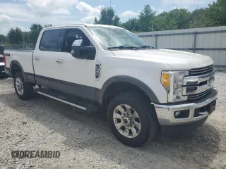 2017 Ford F-250 Lariat z VIN 1FT7W2B60HEC78227, wystawiony jako Copart lot #59498725 z przebiegiem 84 672 mil mil oraz Szkoda całkowita • Salvage title. Historia ofert i sprzedaży dostępna na DreamBid. Obrazek 4.
