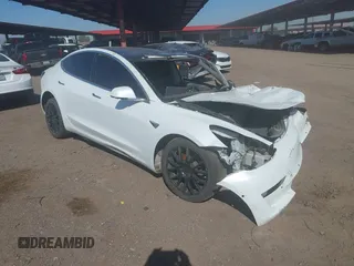 2018 Tesla Model 3 Long Range Battery z VIN 5YJ3E1EA0JF047926, wystawiony jako IAAI lot #42462192 z przebiegiem 193 019 mil mil oraz . Historia ofert i sprzedaży dostępna na DreamBid. Obrazek 1.
