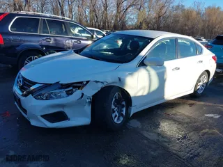 2018 Nissan Altima 2.5 SL with VIN 1N4AL3AP1JC290599, listed as a IAAI auction lot 41011797 with 52,348 mi miles. Bid and sale history available at carsss.com. Image 17.