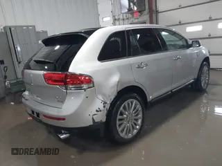 2014 Lincoln MKX with VIN 2LMDJ8JK7EBL16661, listed as a IAAI auction lot 41595967 with 77,868 mi miles. Bid and sale history available at carsss.com. Image 4.