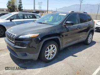 2016 Jeep Cherokee Latitude with VIN 1C4PJLCB9GW127606, listed as a Copart auction lot 62907415 with 118,276 mi miles and Clean title. Bid and sale history available at DreamBid. Image 1.