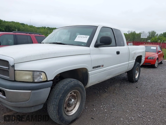 1999 Dodge 1500 z VIN 1B7HF13Y3XJ616238, wystawiony jako IAAI lot #42347619 z przebiegiem 225 237 mil mil oraz . Historia ofert i sprzedaży dostępna na DreamBid. Obrazek 2.