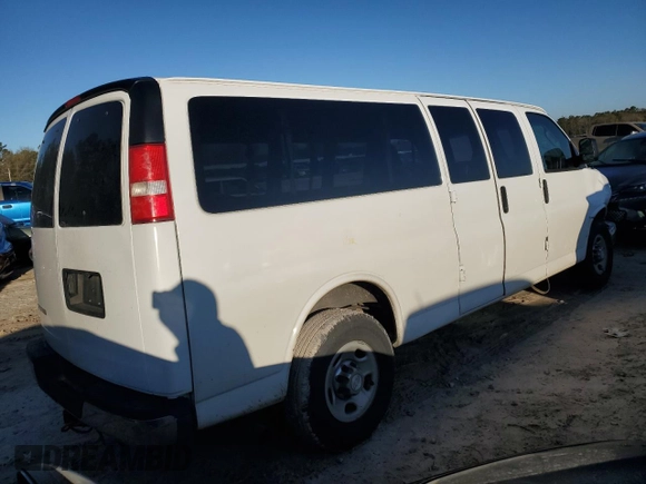 2017 Chevrolet Express Passenger LT z VIN 1GAZGPFG0H1139737, wystawiony jako Copart lot #49229985 z przebiegiem 58 877 mil mil oraz Szkoda całkowita • Salvage title. Historia ofert i sprzedaży dostępna na DreamBid. Obrazek 3.